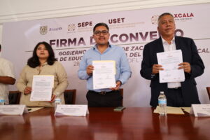 Firma de convenio (1)