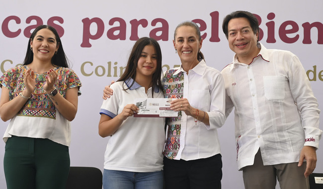 Gracias a las Becas para el Bienestar cerca de 400 mil jóvenes estudiarán preparatoria: presidenta entrega beca Benito Juárez en Colima